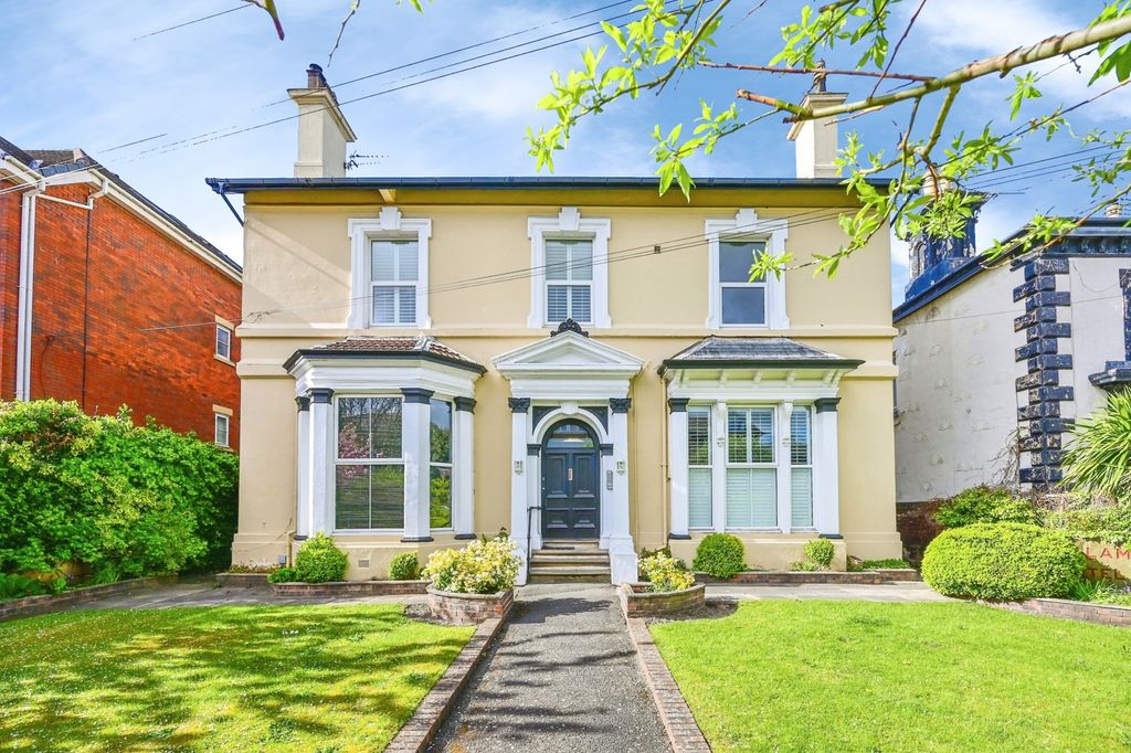 Property photo 1 of 13 Pbox-Img.Jpg