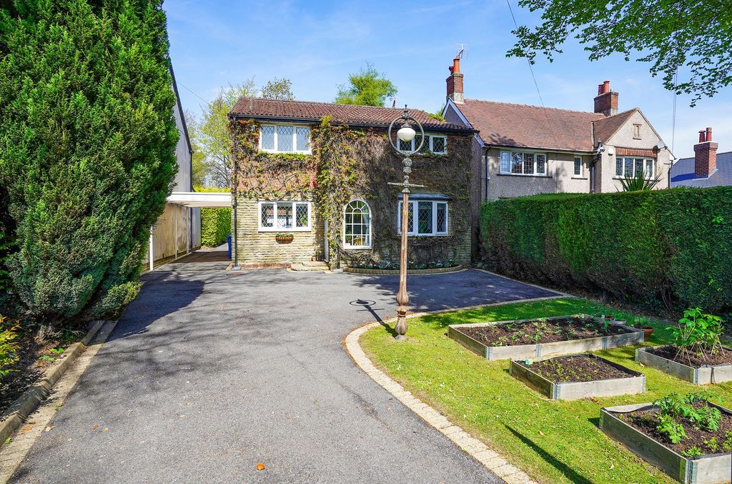 Property photo 2 of 35