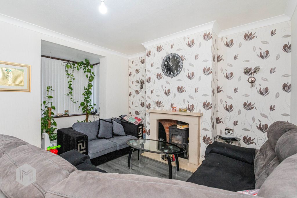 Property photo 2 of 21 Picture No. 12