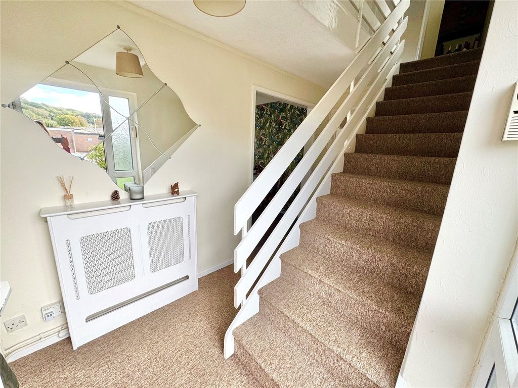 Property photo 2 of 17 Picture No. 28