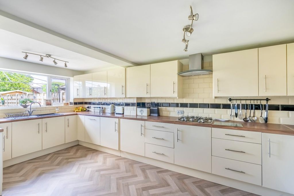Property photo 3 of 17 15Nl-1.Jpg