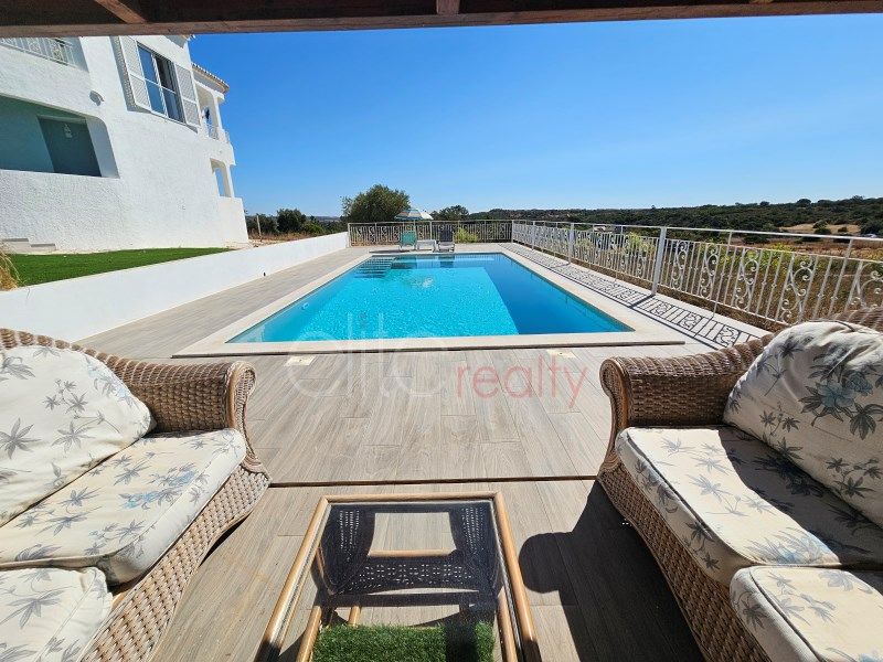 Property photo 2 of 29