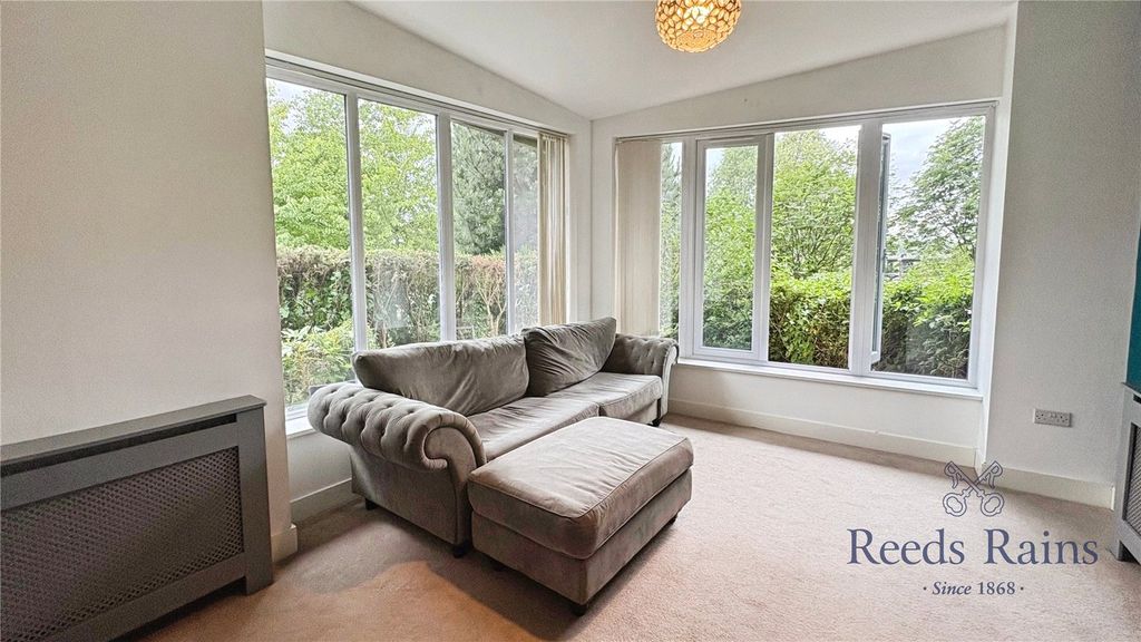 Property photo 3 of 11 Picture No. 20