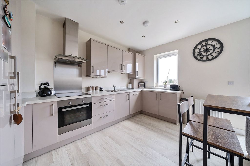 Property photo 3 of 19 Picture No. 13