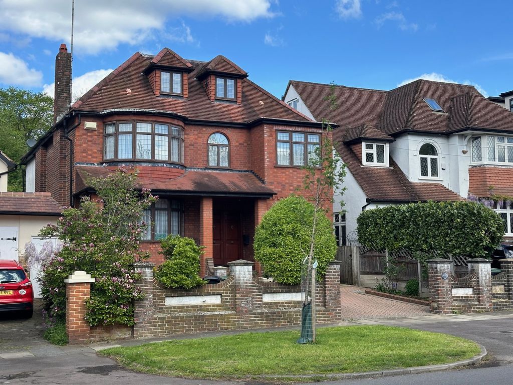 Property photo 2 of 40