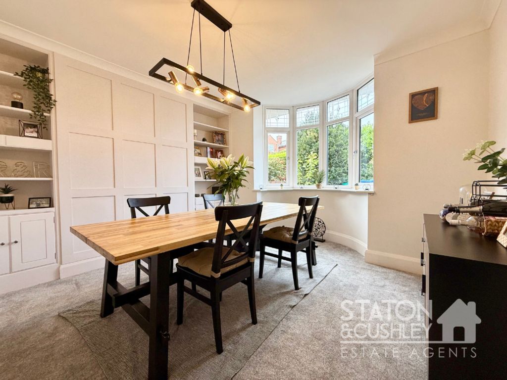 Property photo 2 of 35