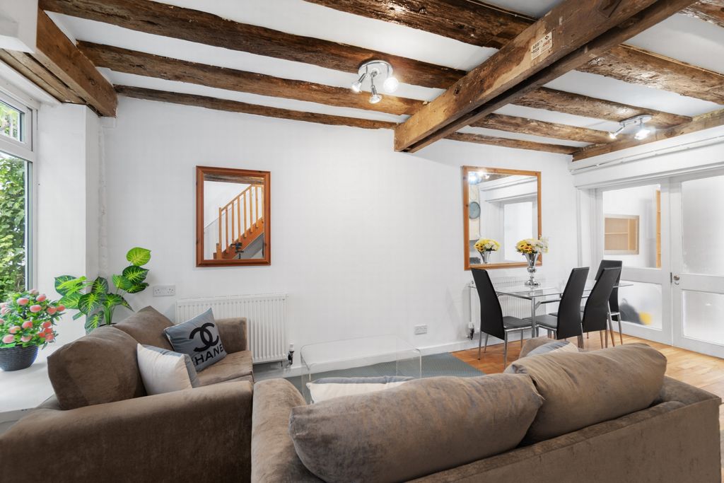 Property photo 2 of 13 Photo 12