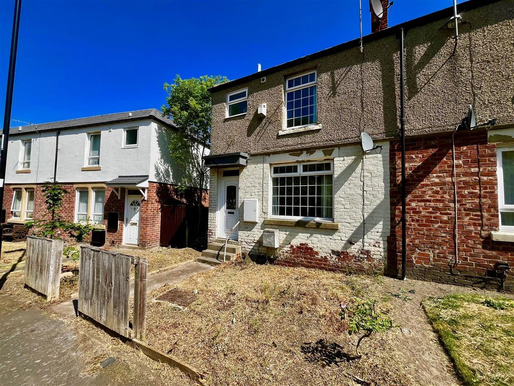 Property photo 1 of 11 External