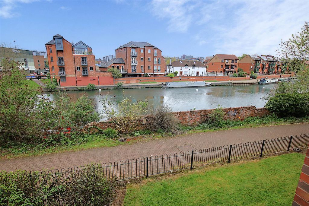 Property photo 2 of 13 Img_9907_(2).Jpg