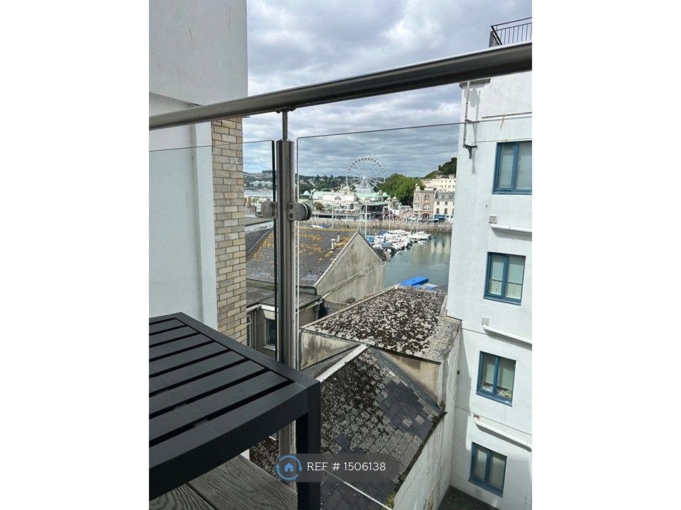 Property photo 3 of 9 Balcony