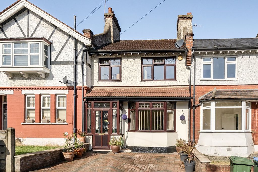 Property photo 1 of 21 External