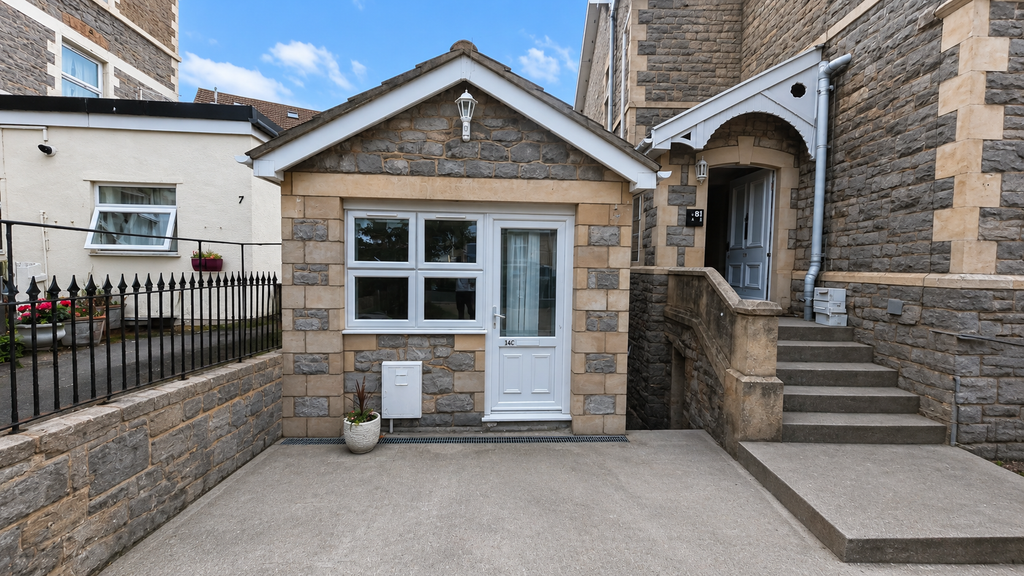 Property photo 1 of 6