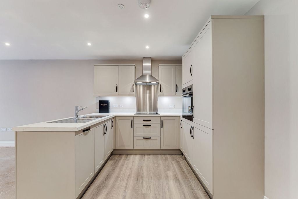Property photo 2 of 11 Kitchen Area