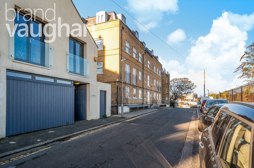 Property photo 3 of 11 Picture No. 08