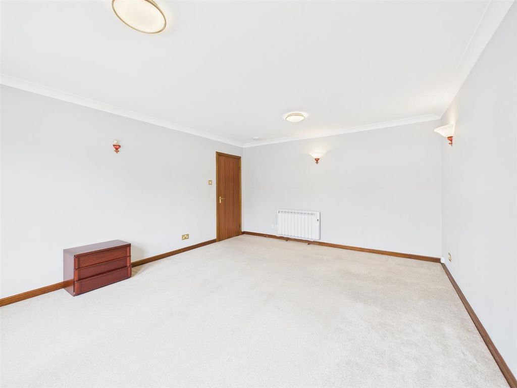 Property photo 3 of 16 Cam03924G0-Pr0057-Still004.Jpg