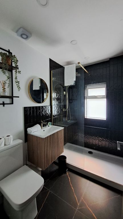 Property photo 3 of 6 Bathroom