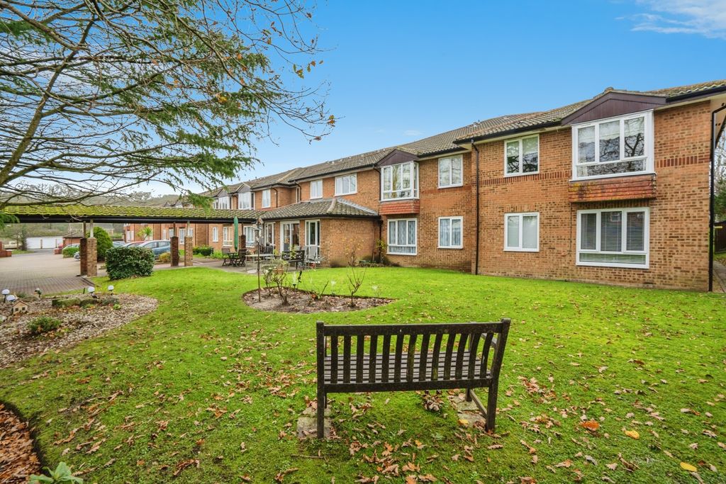 Property photo 1 of 17 Pbox-Img.Jpg