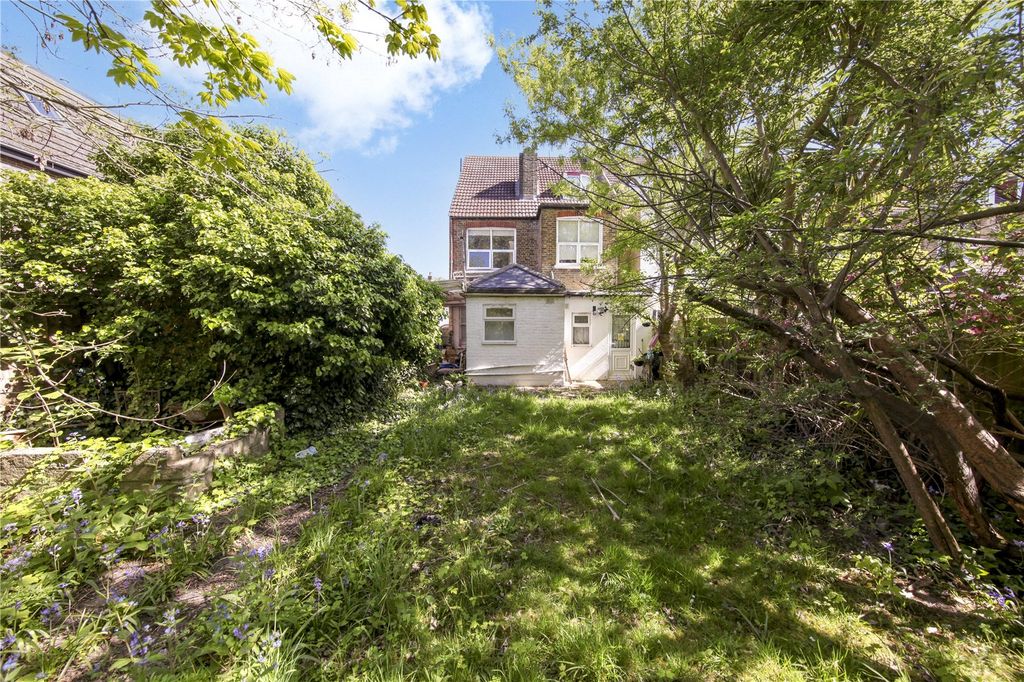 Property photo 2 of 36 Picture No. 03