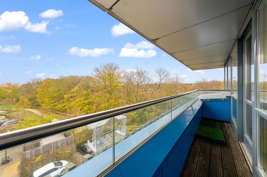 Property photo 3 of 20