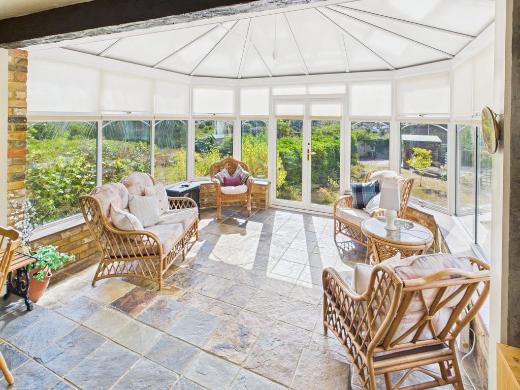 Property photo 2 of 18 Conservatory
