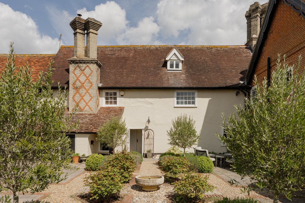 Property photo 1 of 41 278885 - Waltham Hall, Stowmarket-21.Jpg