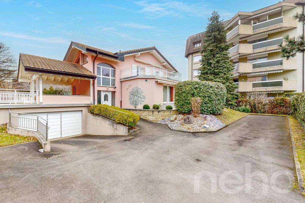 Property photo 3 of 13