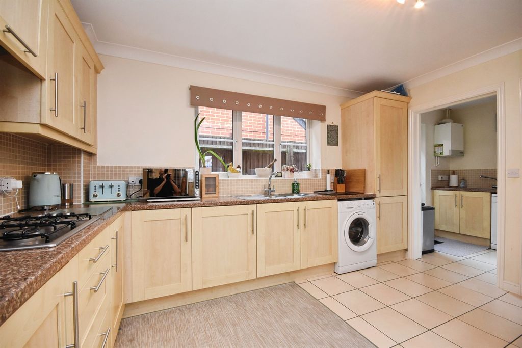 Property photo 3 of 17