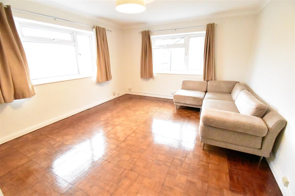 Property photo 2 of 6 Dsc_0005.Jpg