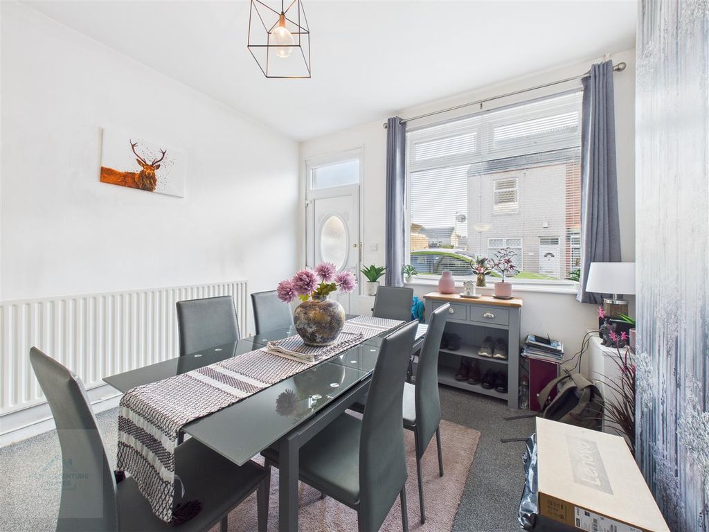 Property photo 3 of 12 Cam04675G0-Pr0044-Still010.Jpg