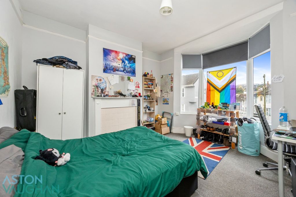 Property photo 2 of 10 4623401