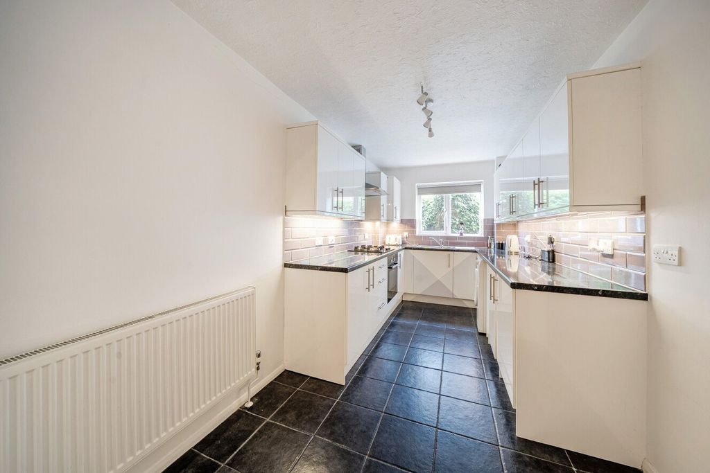 Property photo 3 of 14 Picture No. 25