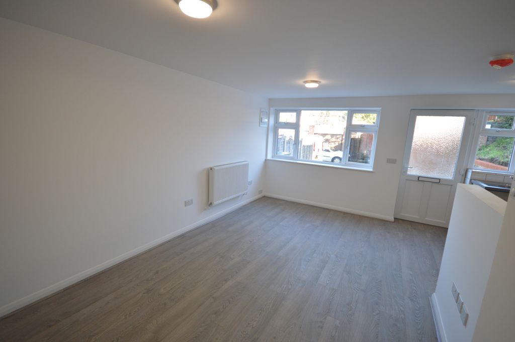 Property photo 3 of 7 Gallery