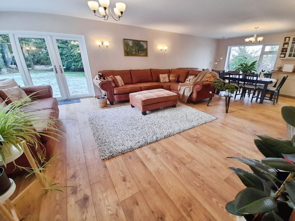 Property photo 2 of 29 Pbox-Img.Jpg