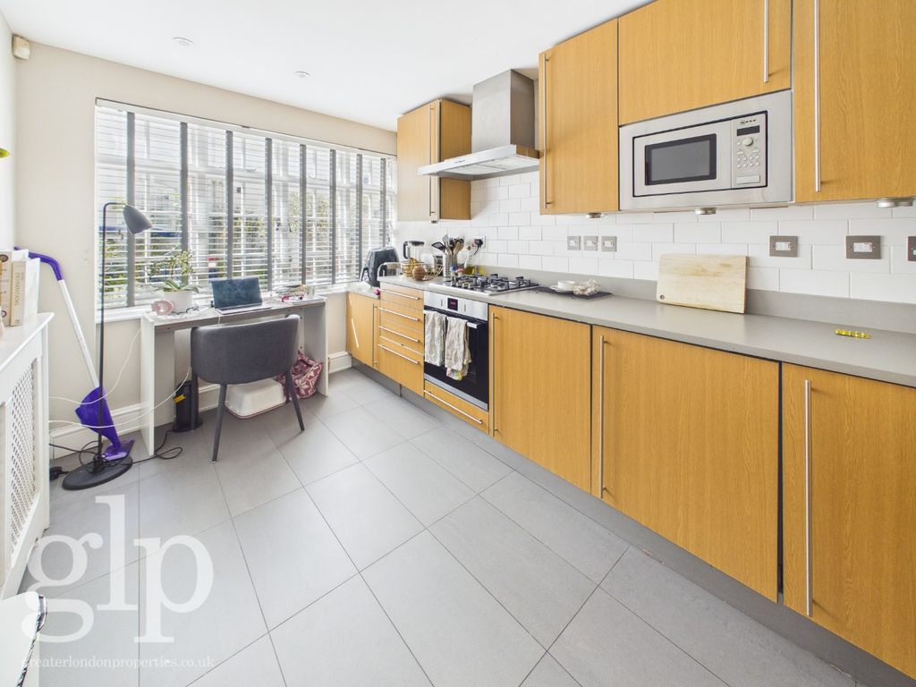 Property photo 2 of 31 5129513