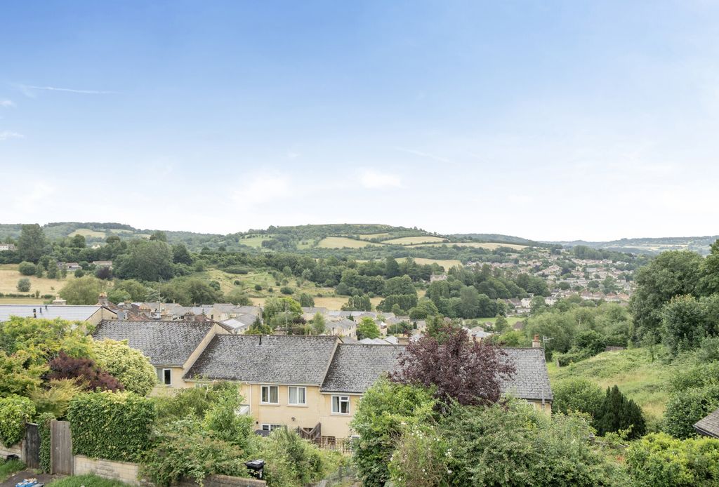 Property photo 3 of 13 1480520-16-6A43B9...