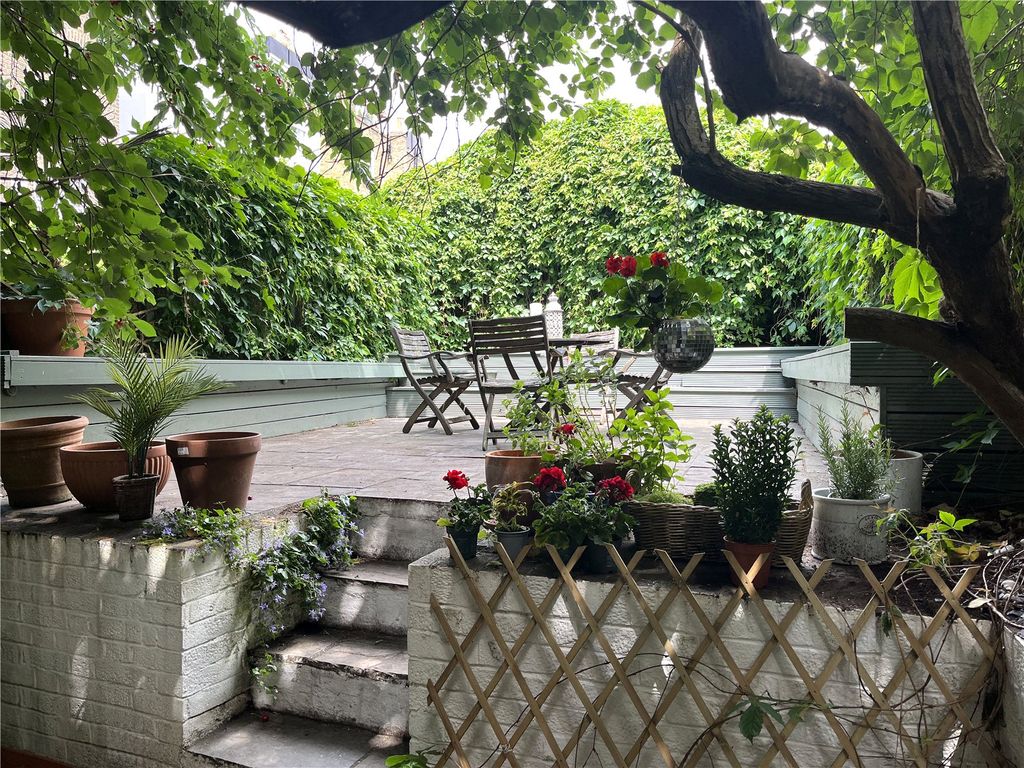 Property photo 1 of 12 Garden