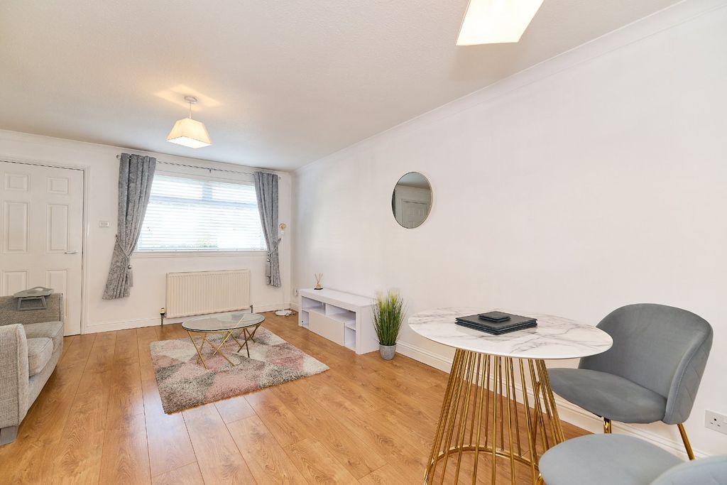 Property photo 2 of 17 Picture No. 02