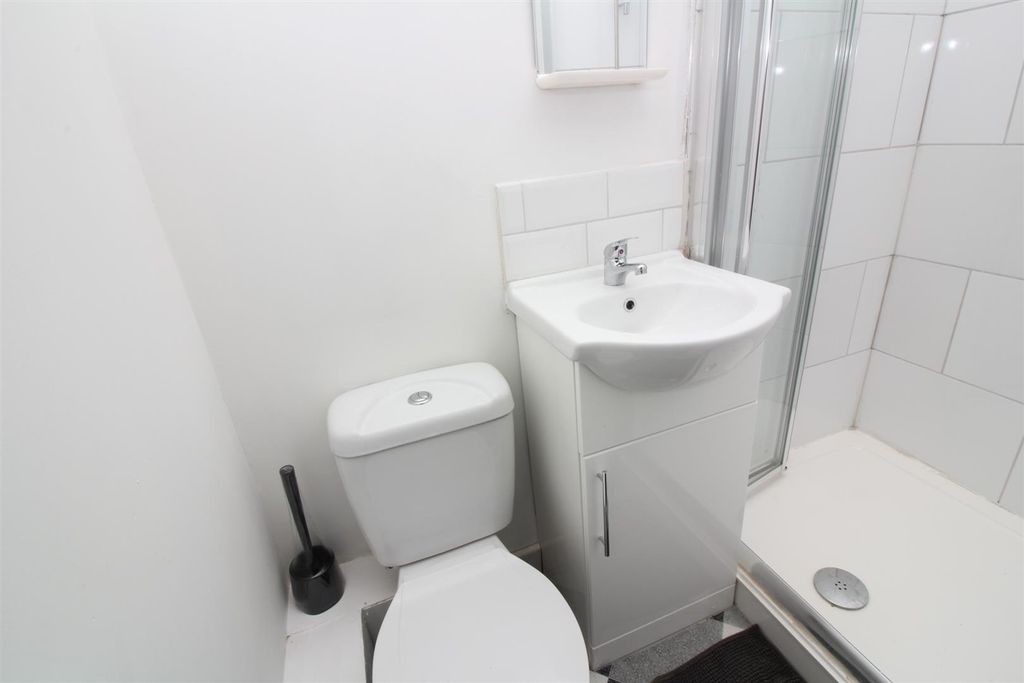 Property photo 1 of 5 Bathroom-2.Jpg