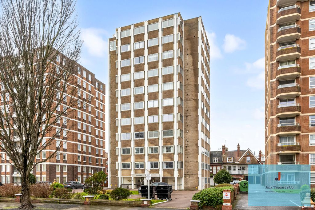 Property photo 2 of 16 Front (Exterior)