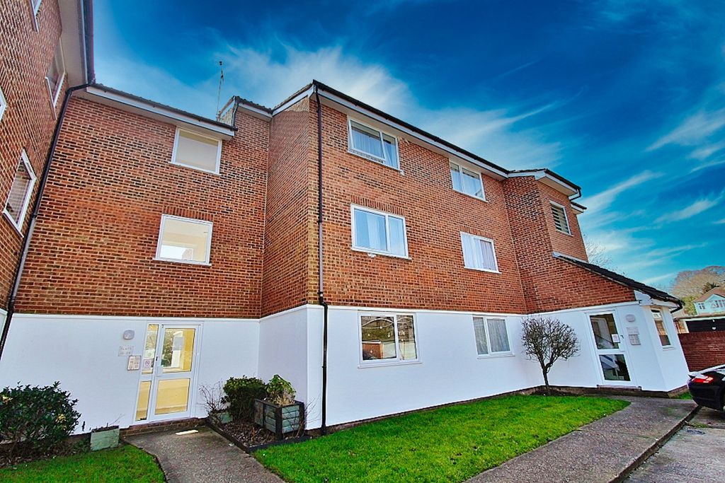 Property photo 1 of 9