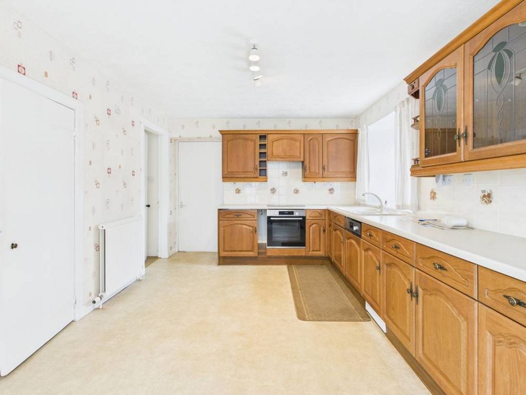 Property photo 2 of 26