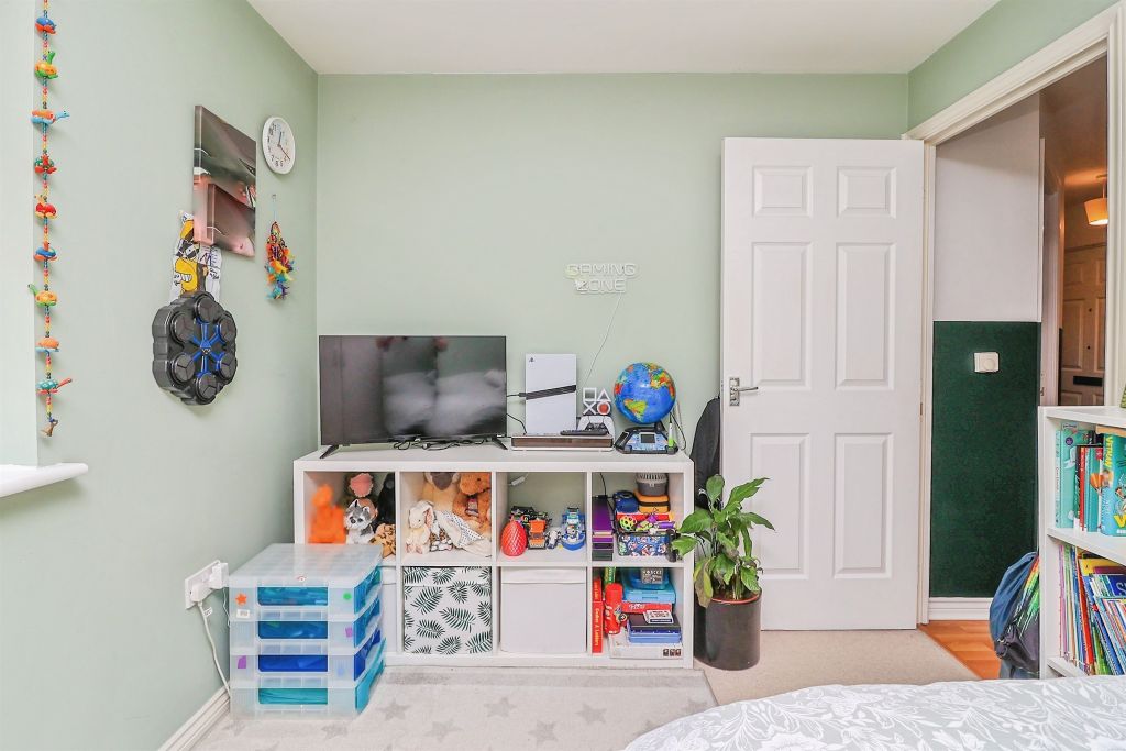 Additional image 14 of 2 bed flat for saleReeve Close, Leighton Buzzard LU7