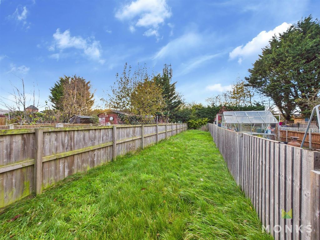 Property photo 2 of 9 Cam01348G0-Pr0775-Still008.Jpg