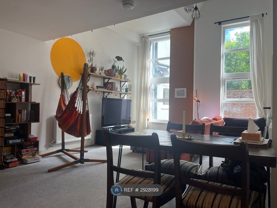 Property photo 3 of 17