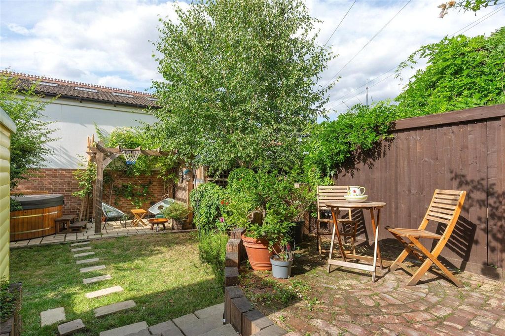 Property photo 3 of 20 Picture No. 05