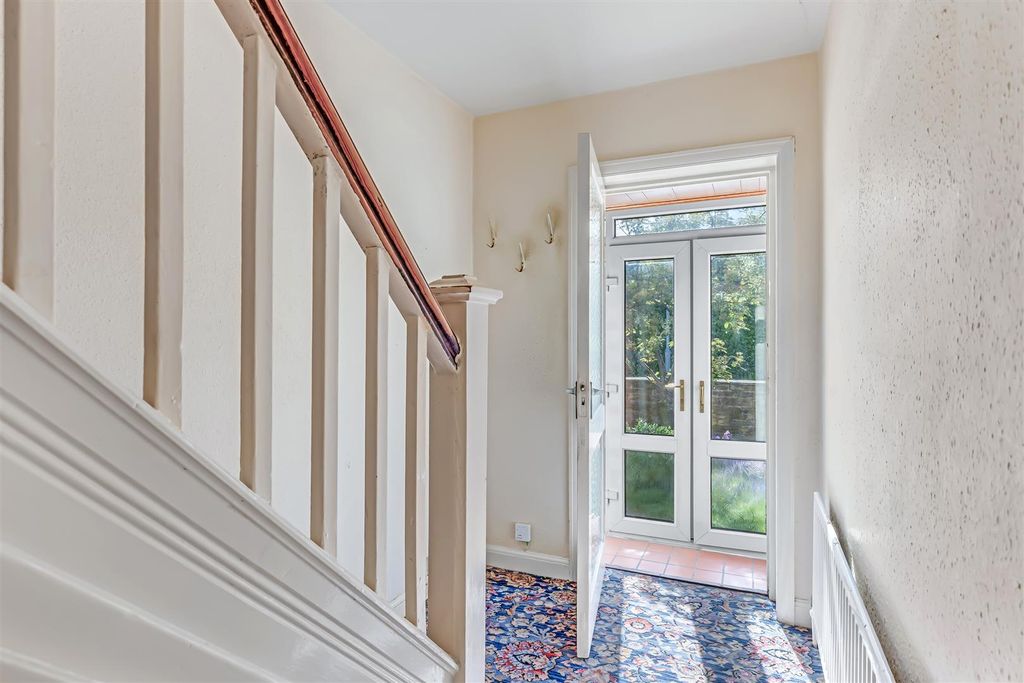 Property photo 2 of 17 Ent Hall.Jpg