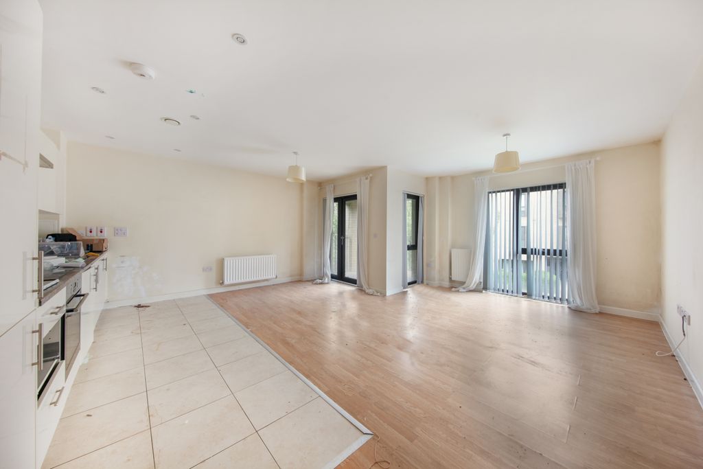 Property photo 2 of 6 8