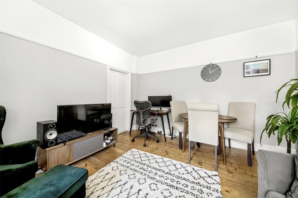 Property photo 2 of 4 Picture No. 04