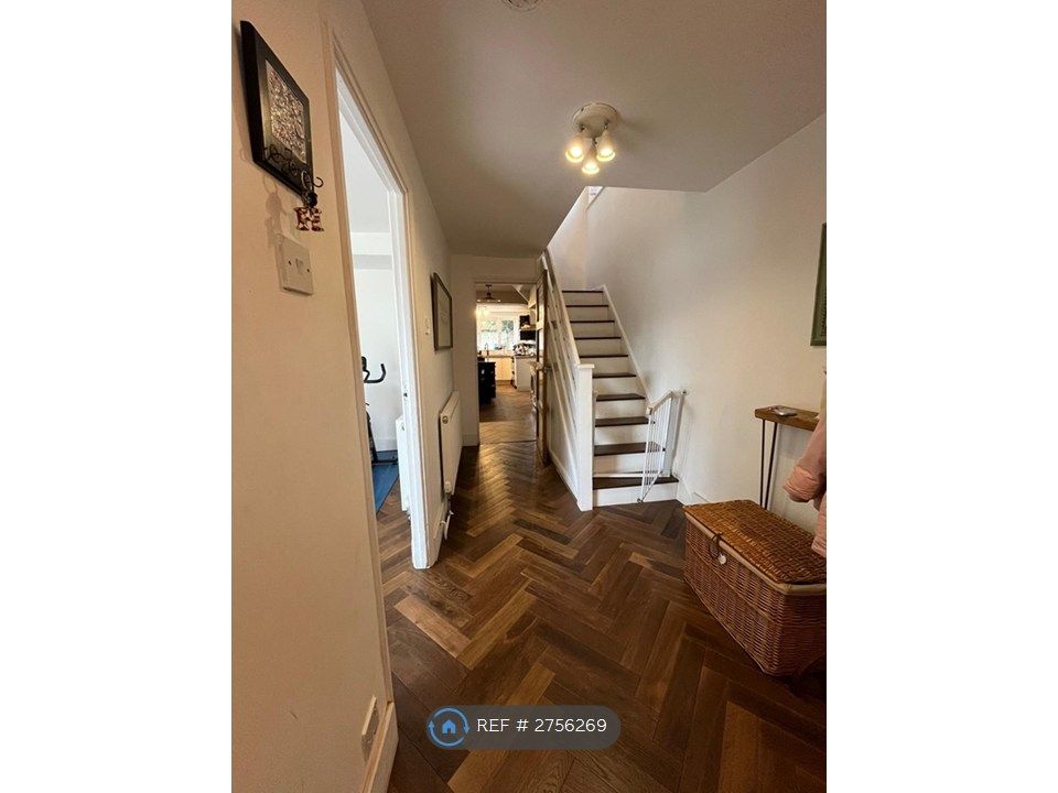 Property photo 3 of 17 Entrance