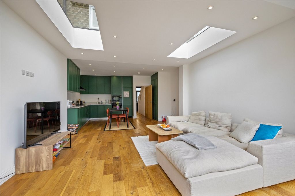 Property photo 3 of 15 Picture No. 08